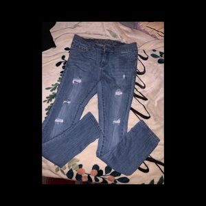 Women’s ripped skinny Jeans size 3.